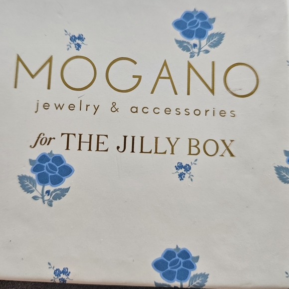 Mogano x Jillian Harris Jade Earrings - Picture 4 of 6
